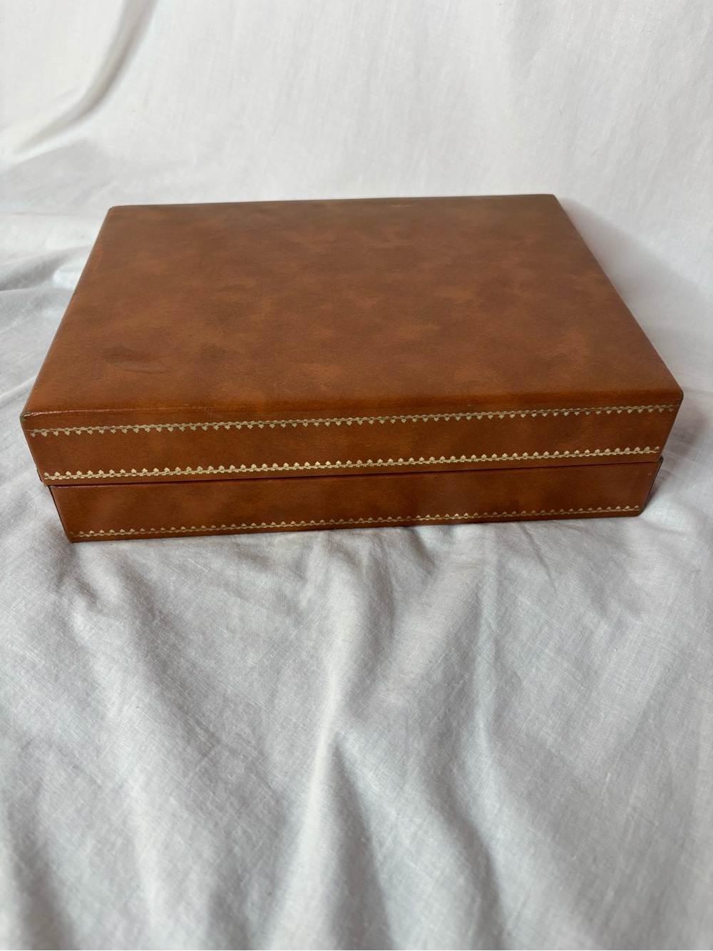 vintage 70’s leather hinged box stationery/desk organizer gold embossed